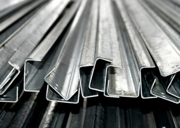 Chấn U 1 thep ma kem la gi