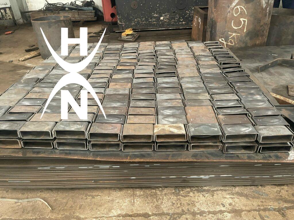 Sản Xuất Gia Công Chấn, Ép, Dập Thép Tấm 6 Chan Pat Nap Op chu U 3